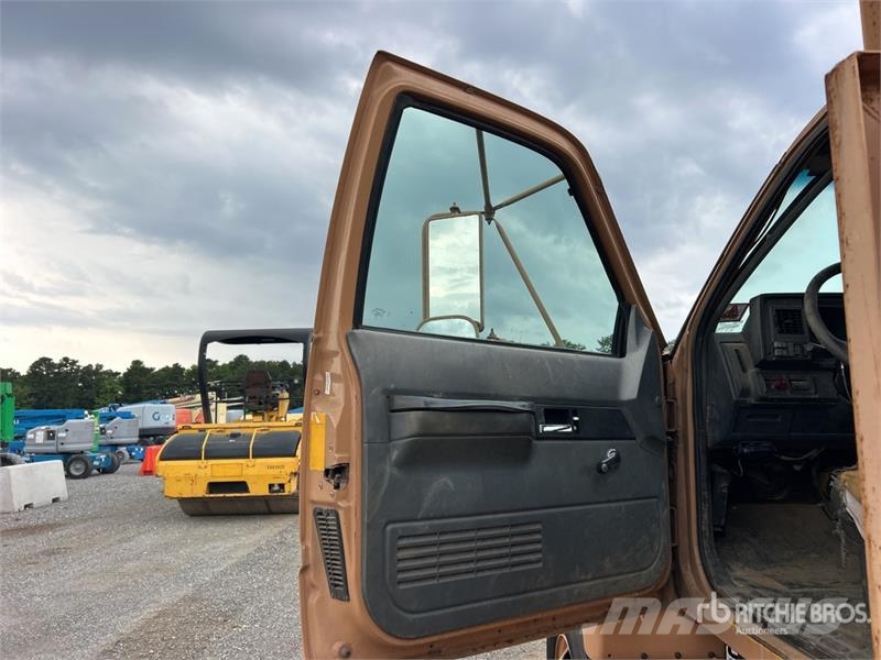 GMC C7500 Platte bakwagens