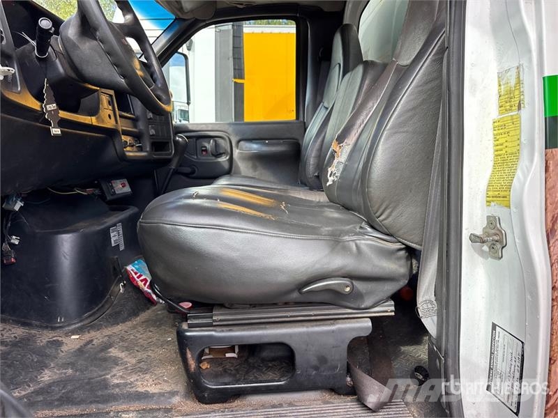 GMC C7500 碎木车