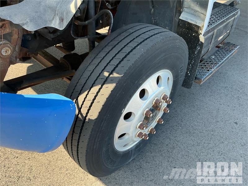 GMC C7500 شاحنات ذات هيكل صندوقي