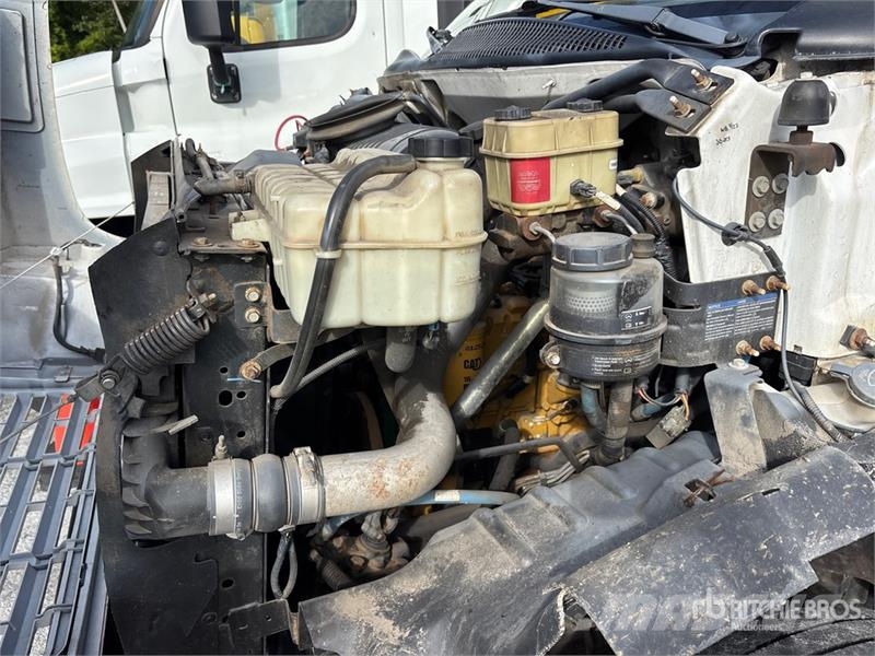 GMC C7500 碎木车