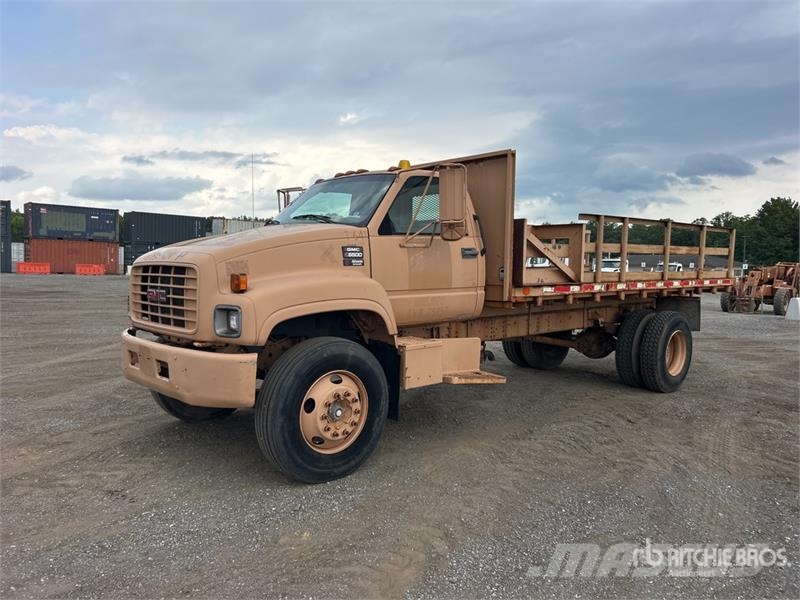 GMC C7500 Platte bakwagens