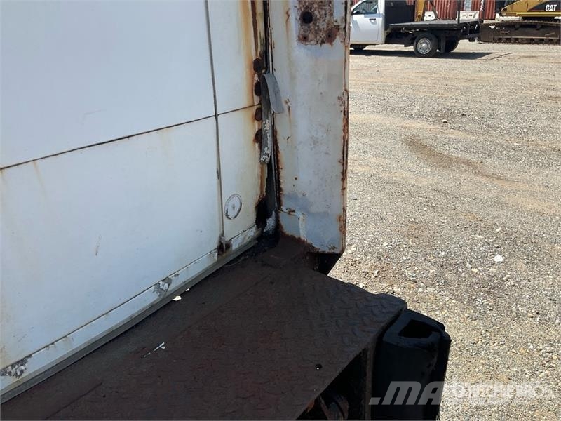 GMC C7500 厢式货车