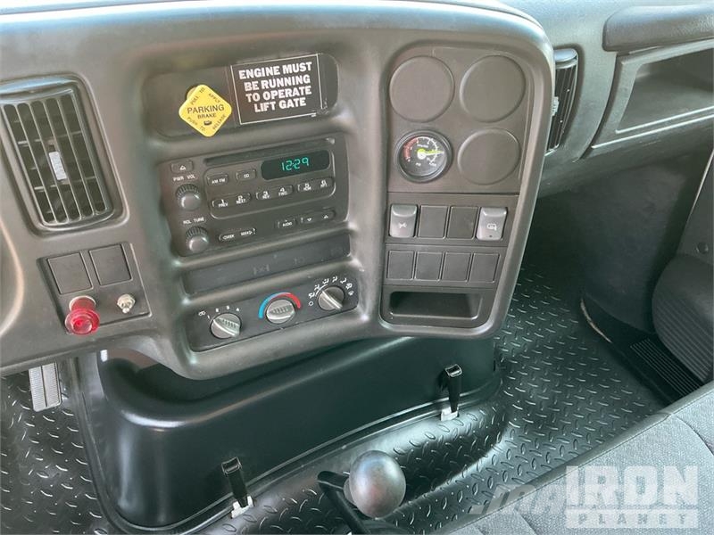 GMC C7500 شاحنات ذات هيكل صندوقي