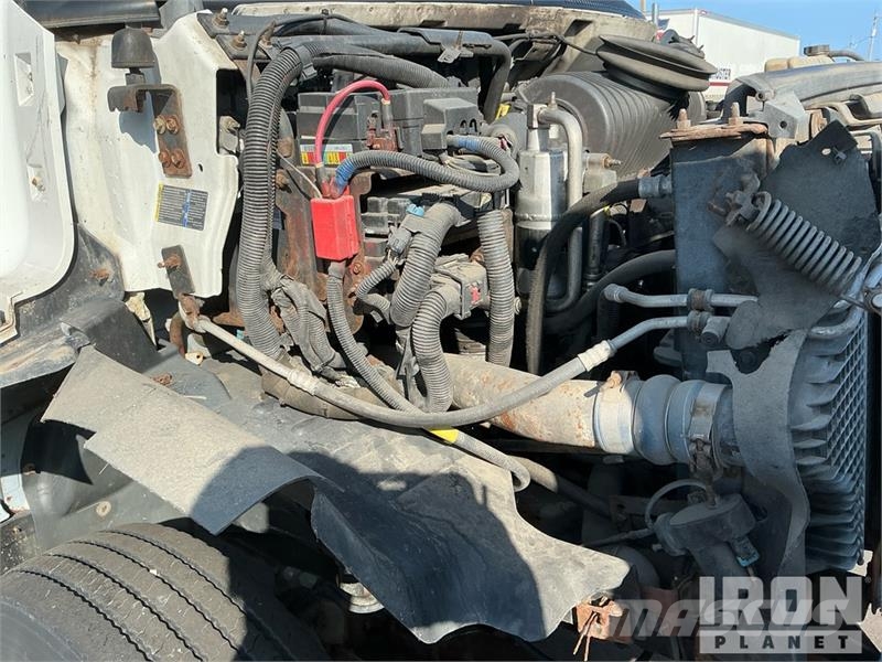 GMC C7500 شاحنات ذات هيكل صندوقي