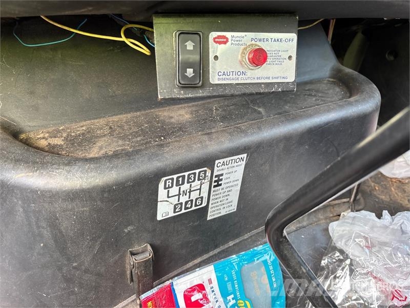 GMC C7500 碎木车