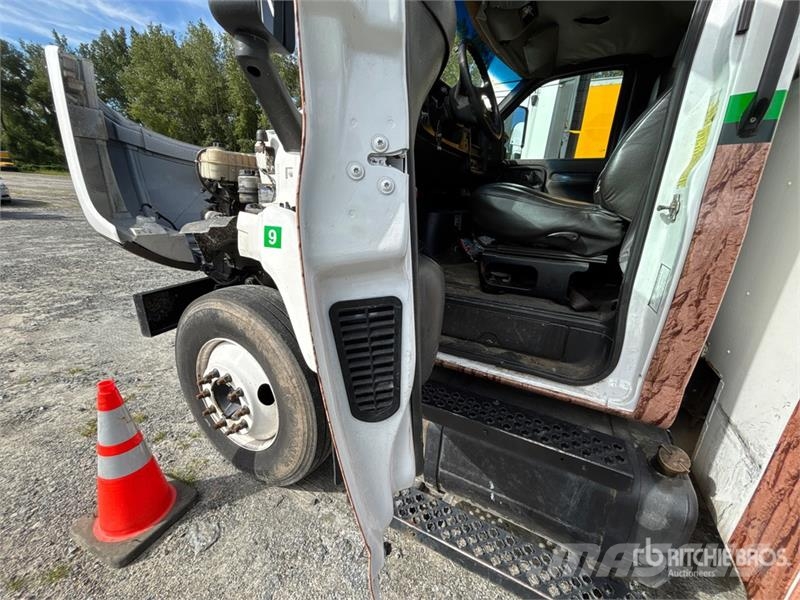 GMC C7500 碎木车