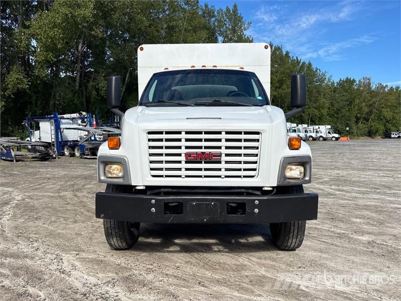 GMC C7500 碎木车