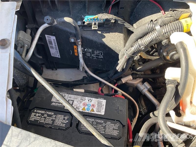 GMC Savana 3500 4x2 4x2 Refrigerated Truck شاحنات بدرجة حرارة قابلة للضبط