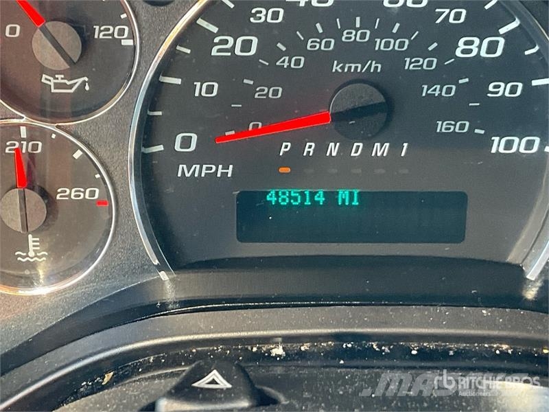 GMC Savana 3500 4x2 4x2 Refrigerated Truck شاحنات بدرجة حرارة قابلة للضبط