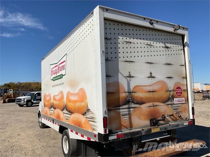 GMC Savana 3500 4x2 4x2 Refrigerated Truck شاحنات بدرجة حرارة قابلة للضبط