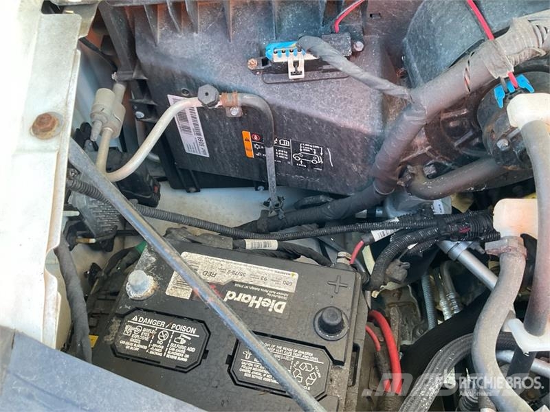 GMC Savana 3500 4x2 4x2 Refrigerated Truck شاحنات بدرجة حرارة قابلة للضبط