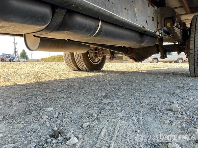 GMC Savana 3500 4x2 4x2 Refrigerated Truck شاحنات بدرجة حرارة قابلة للضبط