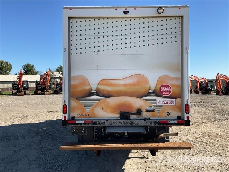 GMC Savana 3500 4x2 4x2 Refrigerated Truck شاحنات بدرجة حرارة قابلة للضبط