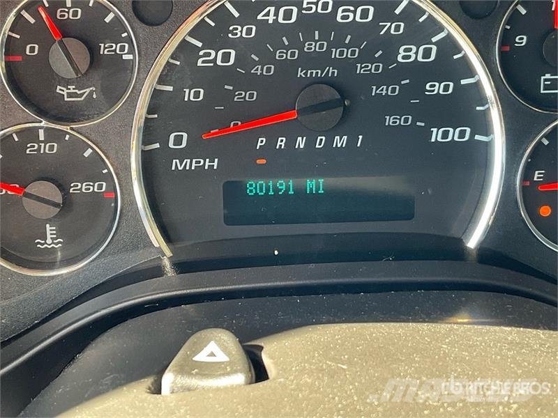 GMC Savana 3500 4x2 4x2 Refrigerated Truck شاحنات بدرجة حرارة قابلة للضبط