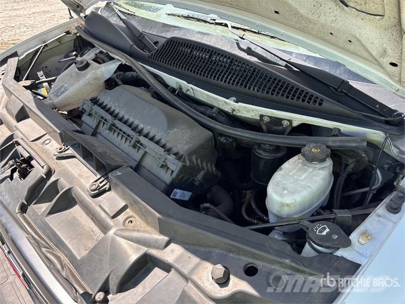 GMC Savana 3500 4x2 Refrigerated Truck Camion frigorifique