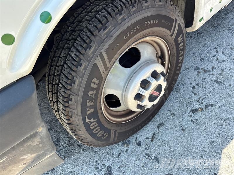GMC Savana 3500 4x2 Refrigerated Truck Camion frigorifique