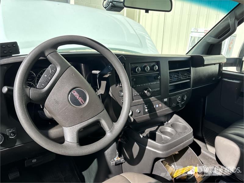 GMC Savana 3500 4x2 Refrigerated Truck Skåpbilar Kyl/Frys/Värme