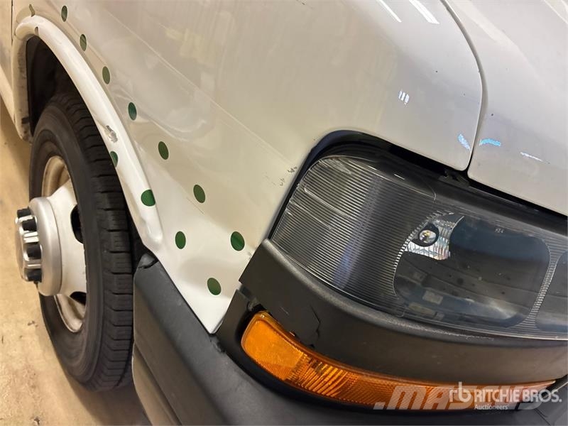 GMC Savana 3500 4x2 Refrigerated Truck (Inoperable) Skåpbilar Kyl/Frys/Värme