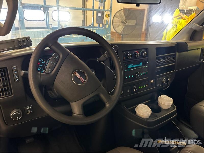 GMC Savana 3500 4x2 Refrigerated Truck (Inoperable) Skåpbilar Kyl/Frys/Värme