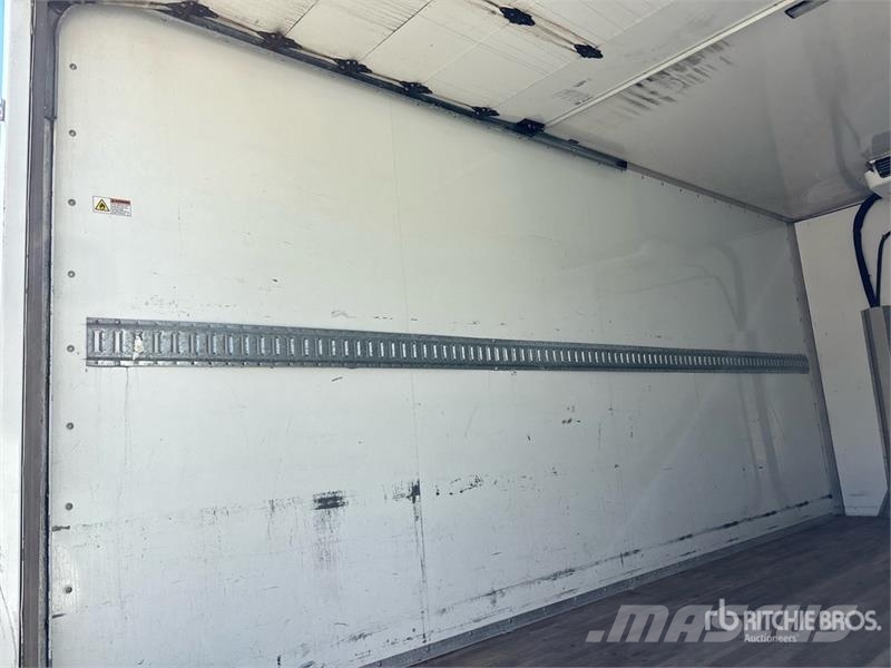 GMC Savana 3500 4x2 Refrigerated Truck Skåpbilar Kyl/Frys/Värme