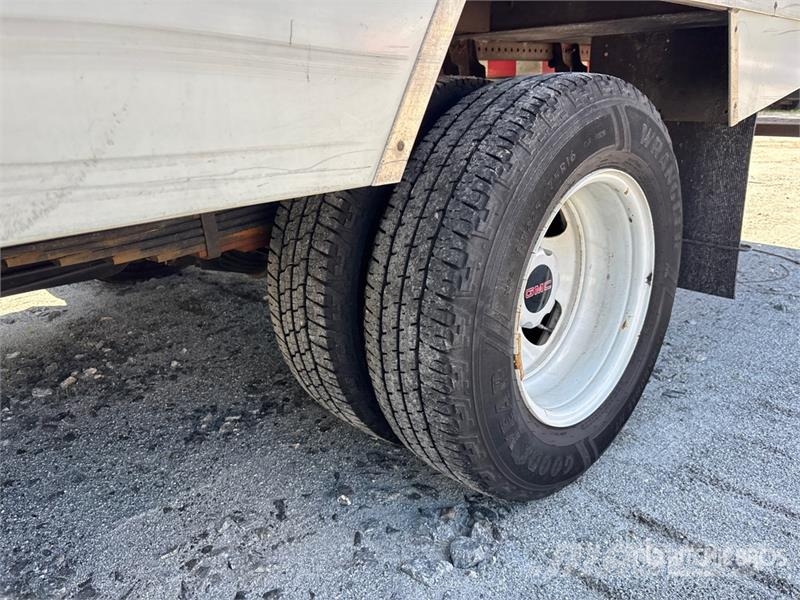 GMC Savana 3500 4x2 Refrigerated Truck Camion frigorifique