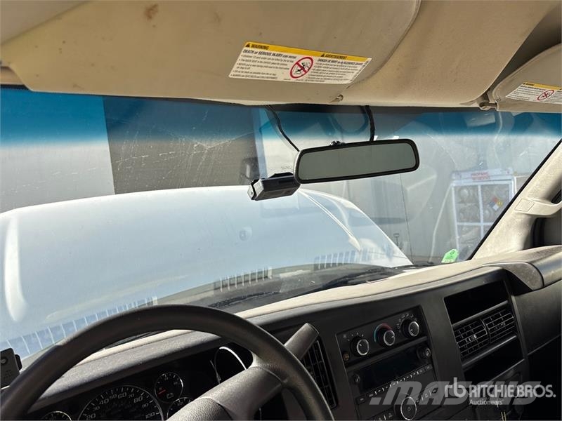 GMC Savana 3500 4x2 Refrigerated Truck Kravas automašīnas - refrižeratori