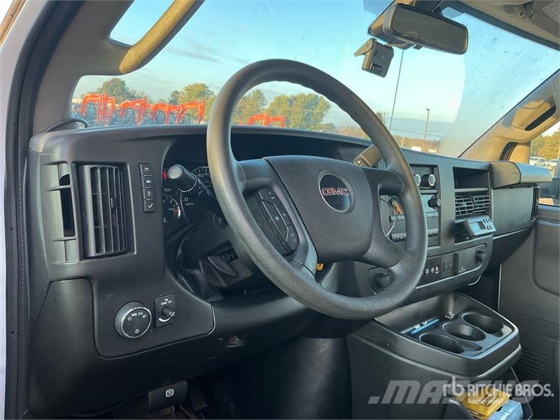 GMC Savana 3500 4x2 Refrigerated Truck Kylmä-/Lämpökori kuorma-autot