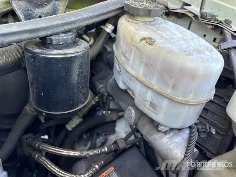 GMC Savana 3500 4x2 Refrigerated Truck Camion frigorifique