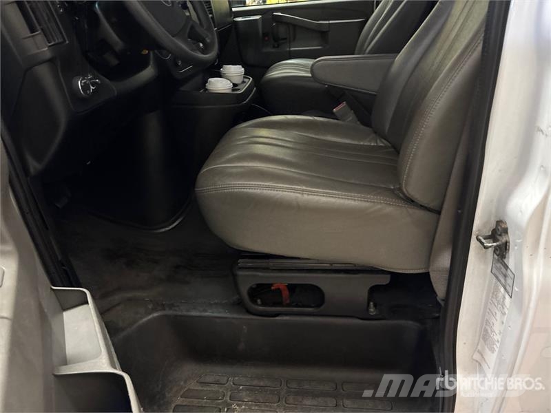 GMC Savana 3500 4x2 Refrigerated Truck (Inoperable) Skåpbilar Kyl/Frys/Värme