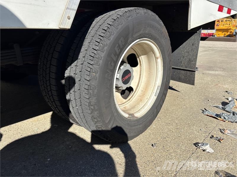GMC Savana 3500 4x2 Refrigerated Truck Kravas automašīnas - refrižeratori