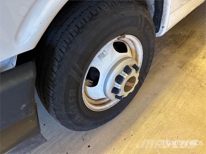 GMC Savana 3500 4x2 Refrigerated Truck (Inoperable) Skåpbilar Kyl/Frys/Värme