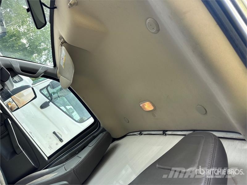 GMC Savana 3500 4x2 Refrigerated Truck Camion frigorifique