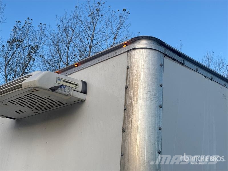 GMC Savana 3500 4x2 Refrigerated Truck Camion cu control de temperatura