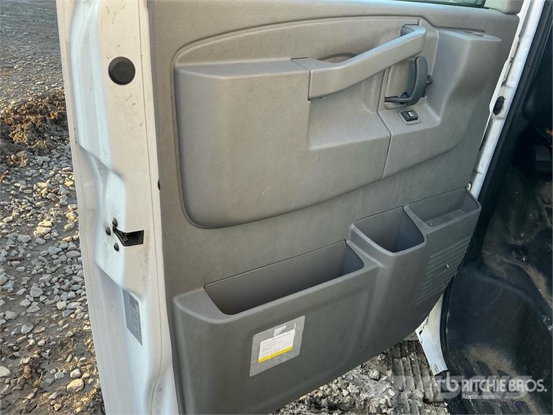 GMC Savana 3500 4x2 Refrigerated Truck Kylmä-/Lämpökori kuorma-autot