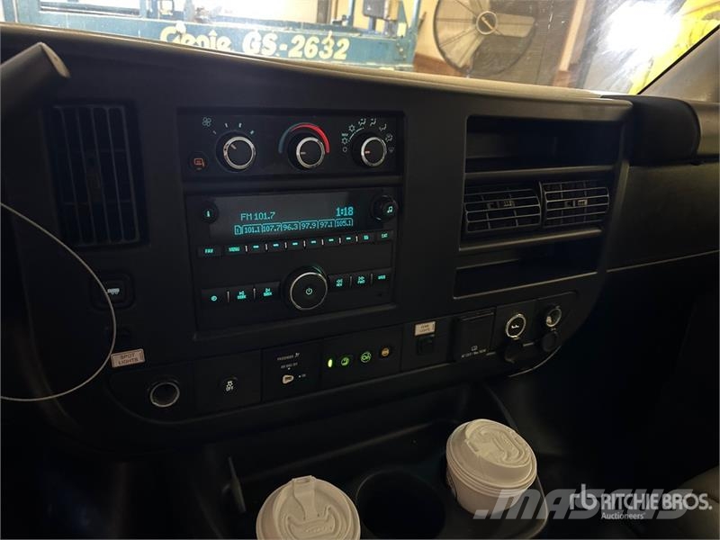 GMC Savana 3500 4x2 Refrigerated Truck (Inoperable) Skåpbilar Kyl/Frys/Värme
