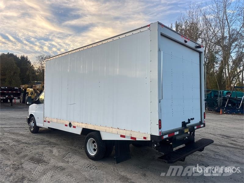 GMC Savana 3500 4x2 Refrigerated Truck Camion cu control de temperatura