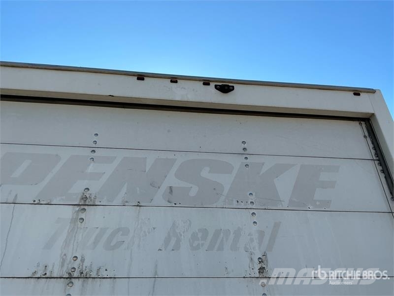 GMC Savana 3500 4x2 Van Truck Грузовики-Фургоны
