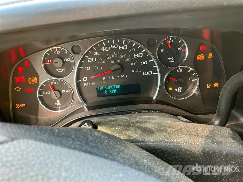 GMC Savana 3500 4x2 Van Truck Грузовики-Фургоны