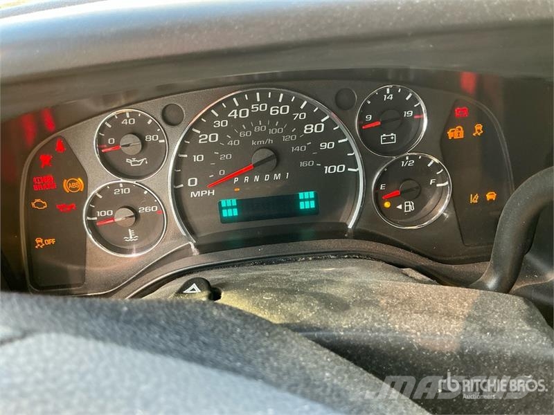 GMC Savana 3500 4x2 Van Truck Грузовики-Фургоны