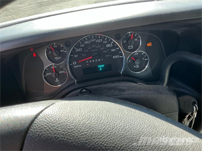 GMC Savana 3500 4x2 Van Truck Грузовики-Фургоны