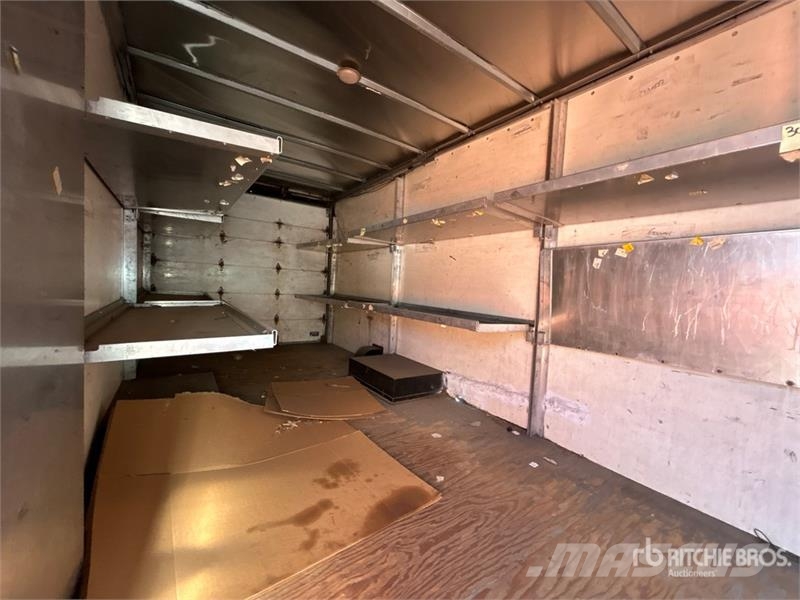 GMC Savana 4500 4x2 Van Truck (Inoperable) Skriňová nadstavba