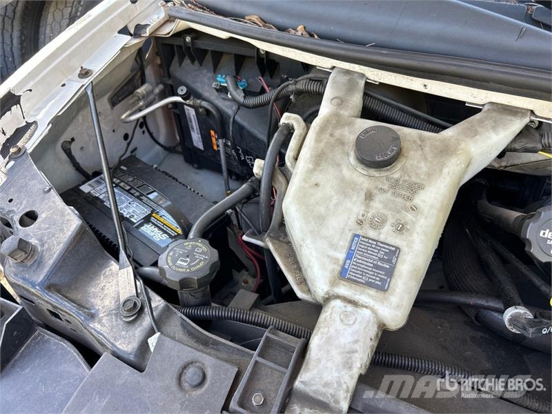 GMC Savana 4500 4x2 Van Truck (Inoperable) Skriňová nadstavba