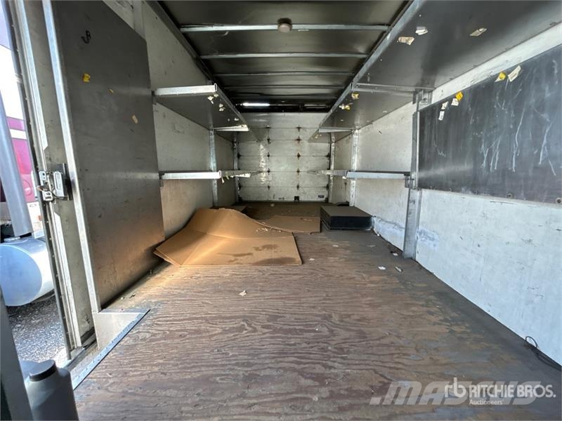 GMC Savana 4500 4x2 Van Truck (Inoperable) Skriňová nadstavba