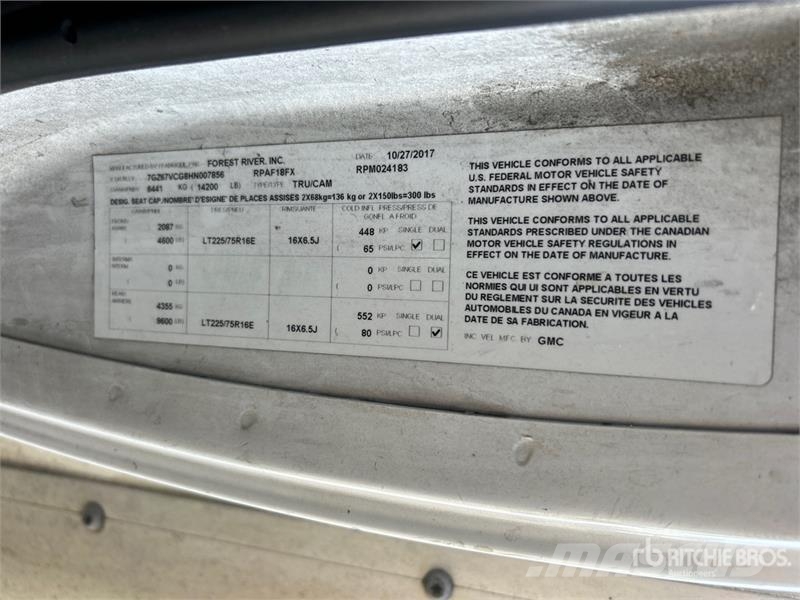 GMC Savana 4500 4x2 Van Truck (Inoperable) Skriňová nadstavba