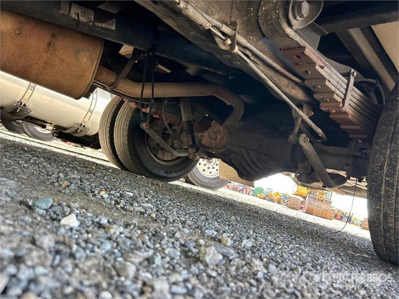 GMC Savana 4500 4x2 Van Truck (Inoperable) Skriňová nadstavba