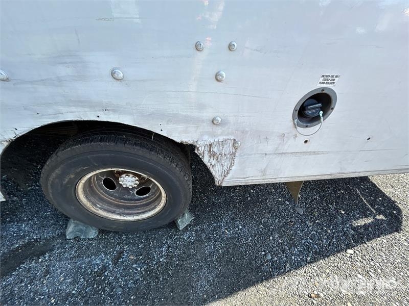 GMC Savana 4500 4x2 Van Truck (Inoperable) Skriňová nadstavba