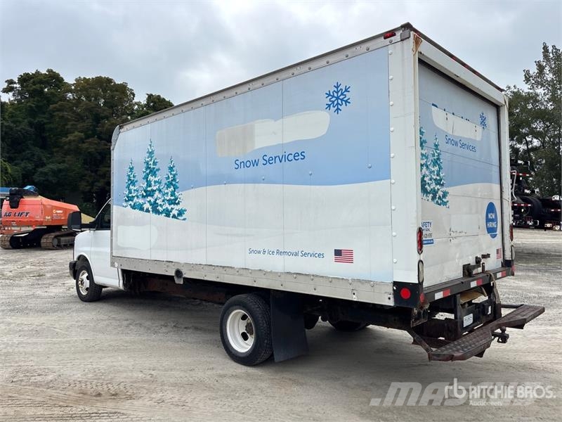 GMC Savana G3500 ボックスボディー、ウイング、箱車