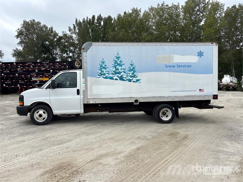 GMC Savana G3500 ボックスボディー、ウイング、箱車