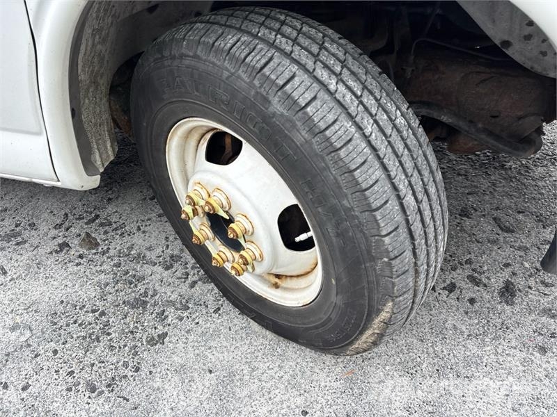 GMC Savana G3500 ボックスボディー、ウイング、箱車