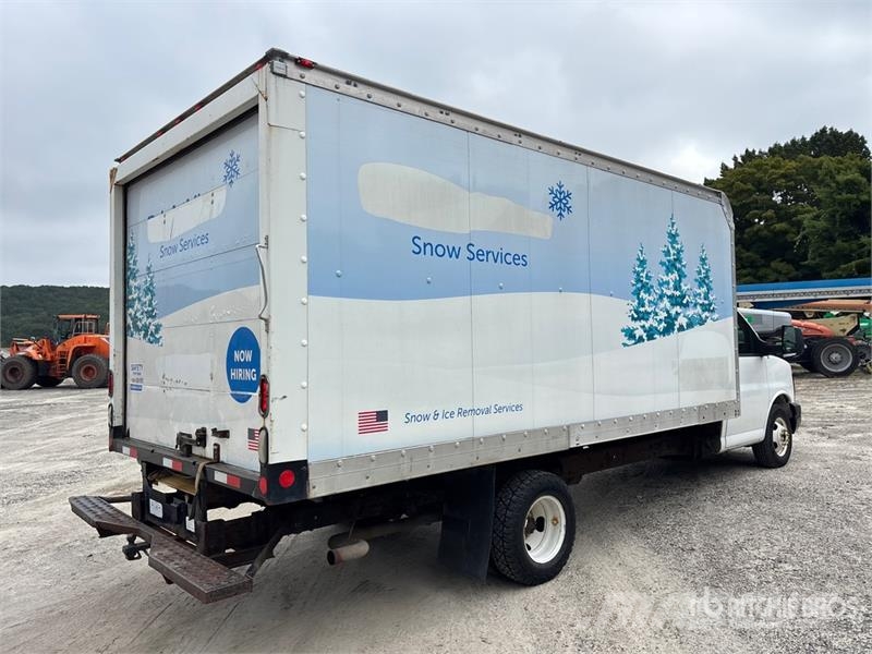 GMC Savana G3500 ボックスボディー、ウイング、箱車